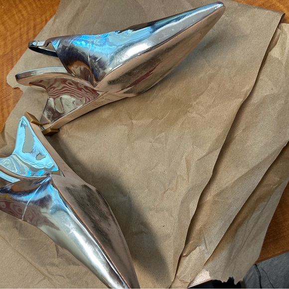 USED Reformation Metallic Silver Chrome Slingback Heels - Picture 3 of 8